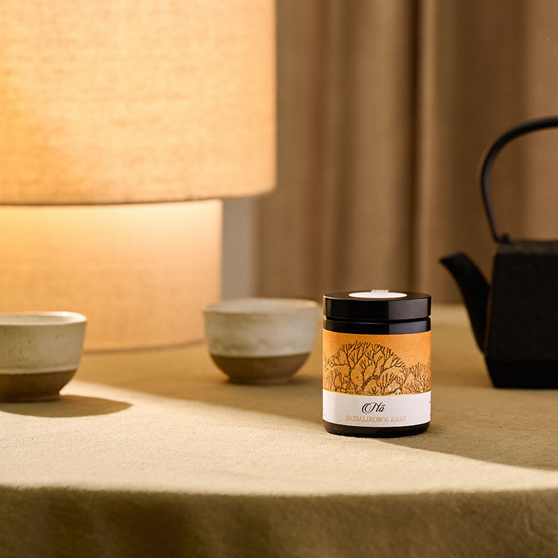 Nő tea üvegben - 20 g