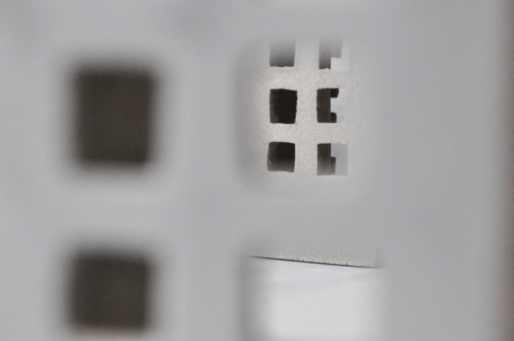 Beton panelház mécses