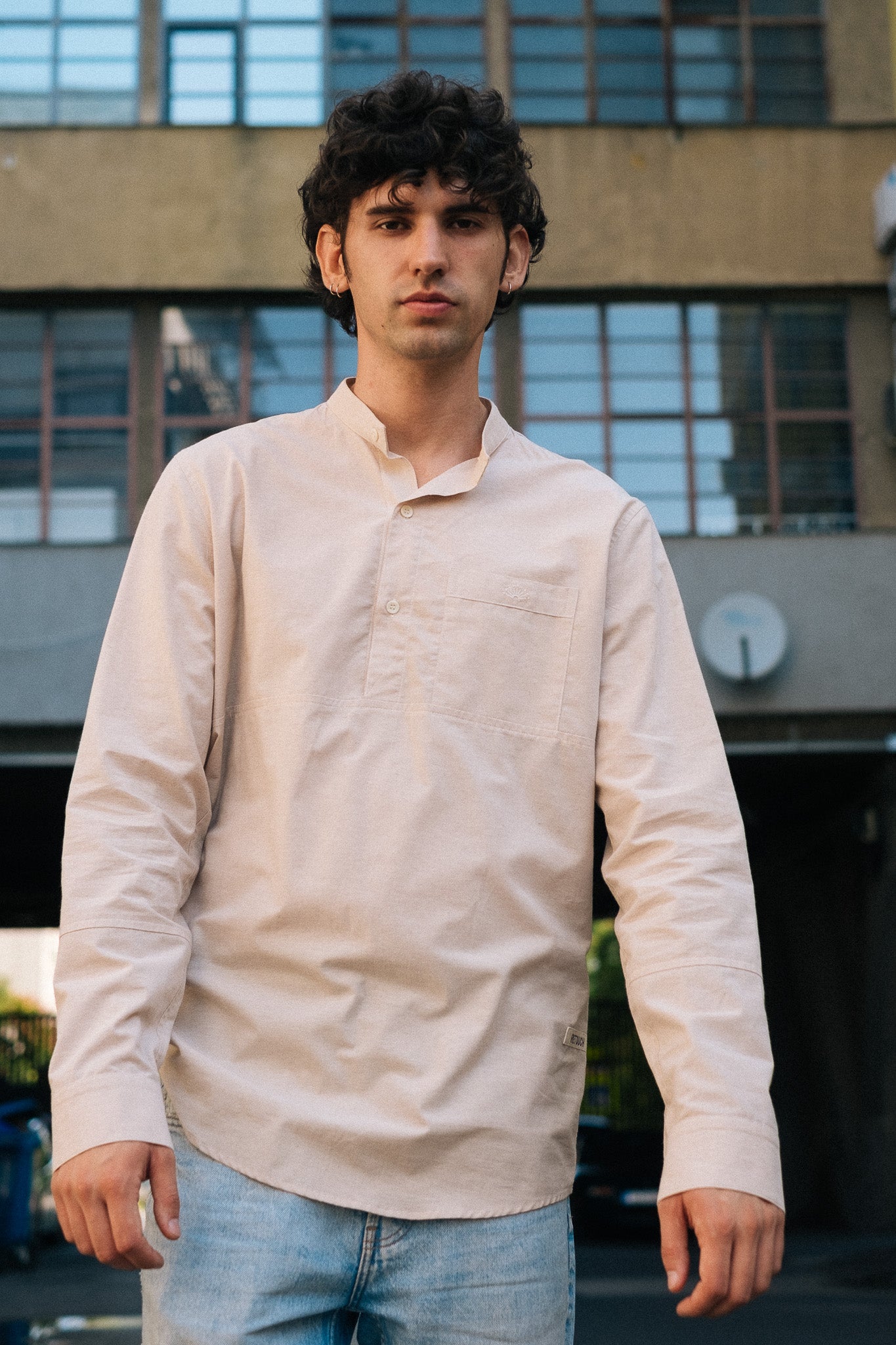 RETOUCH SHIRT / SAND BANDED