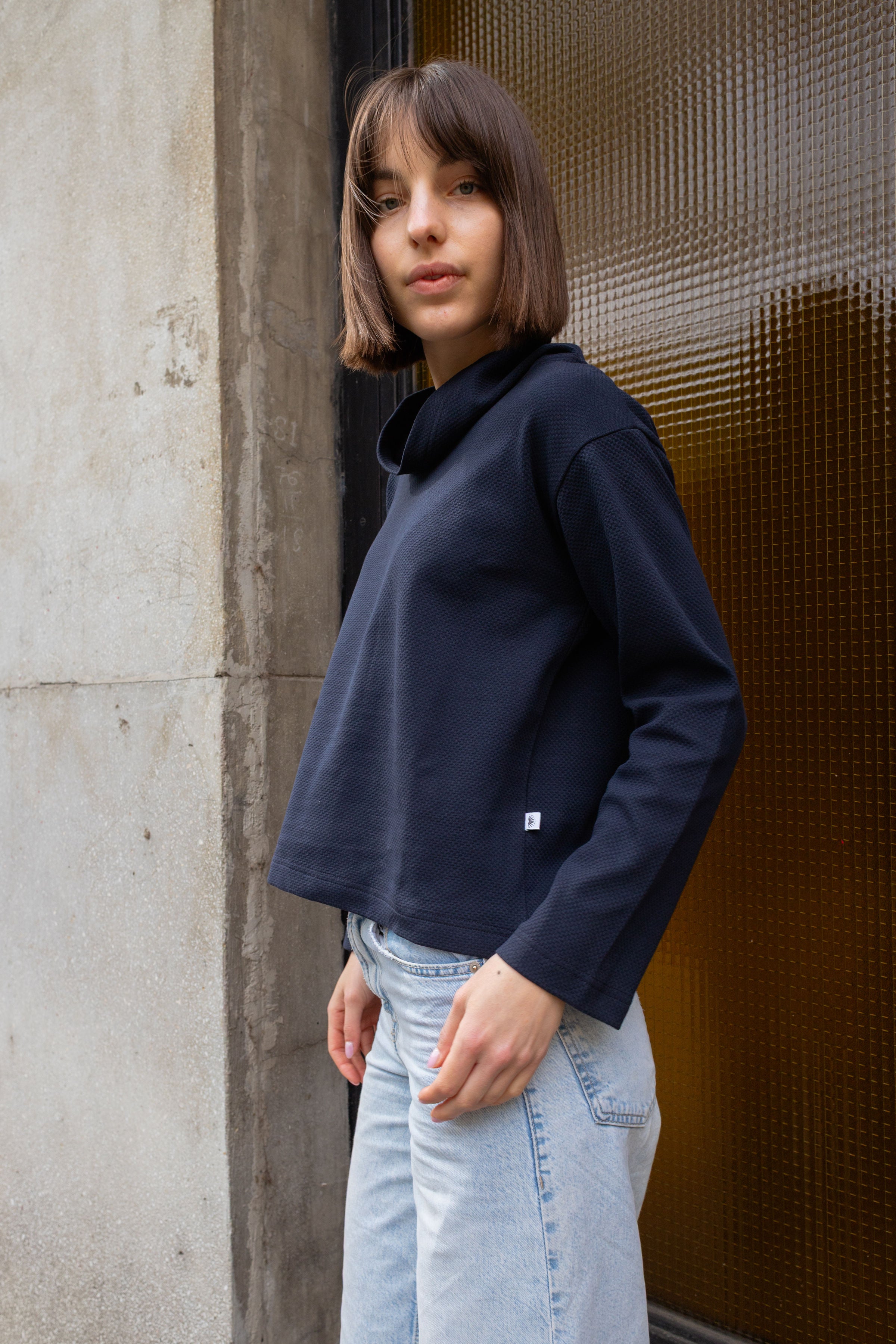 FUNNEL NECK / 3D NAVY