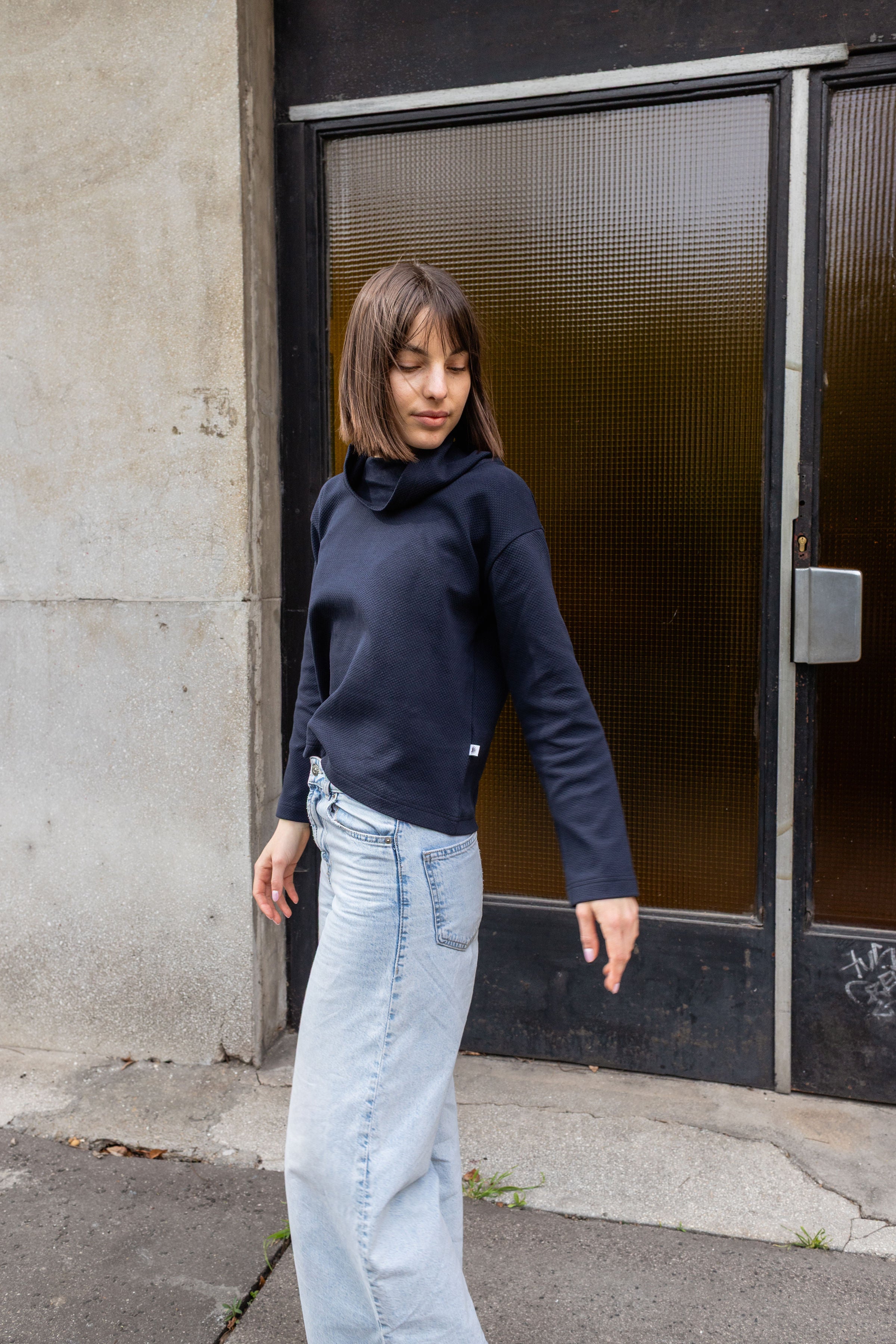 FUNNEL NECK / 3D NAVY