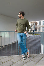 HIVE CREWNECK / OLIVE