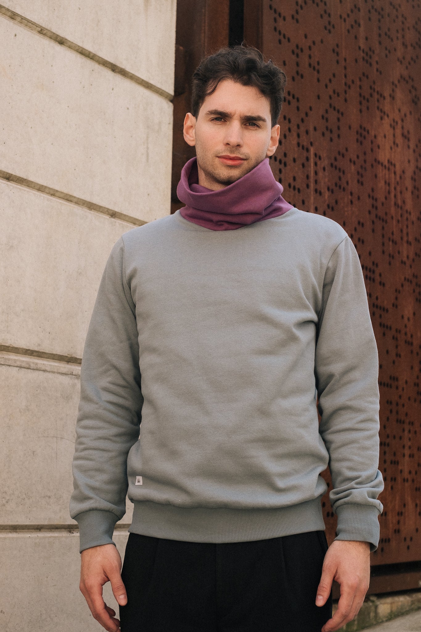 COLORBLOCK FUNNELNECK / AIR / GRAPE