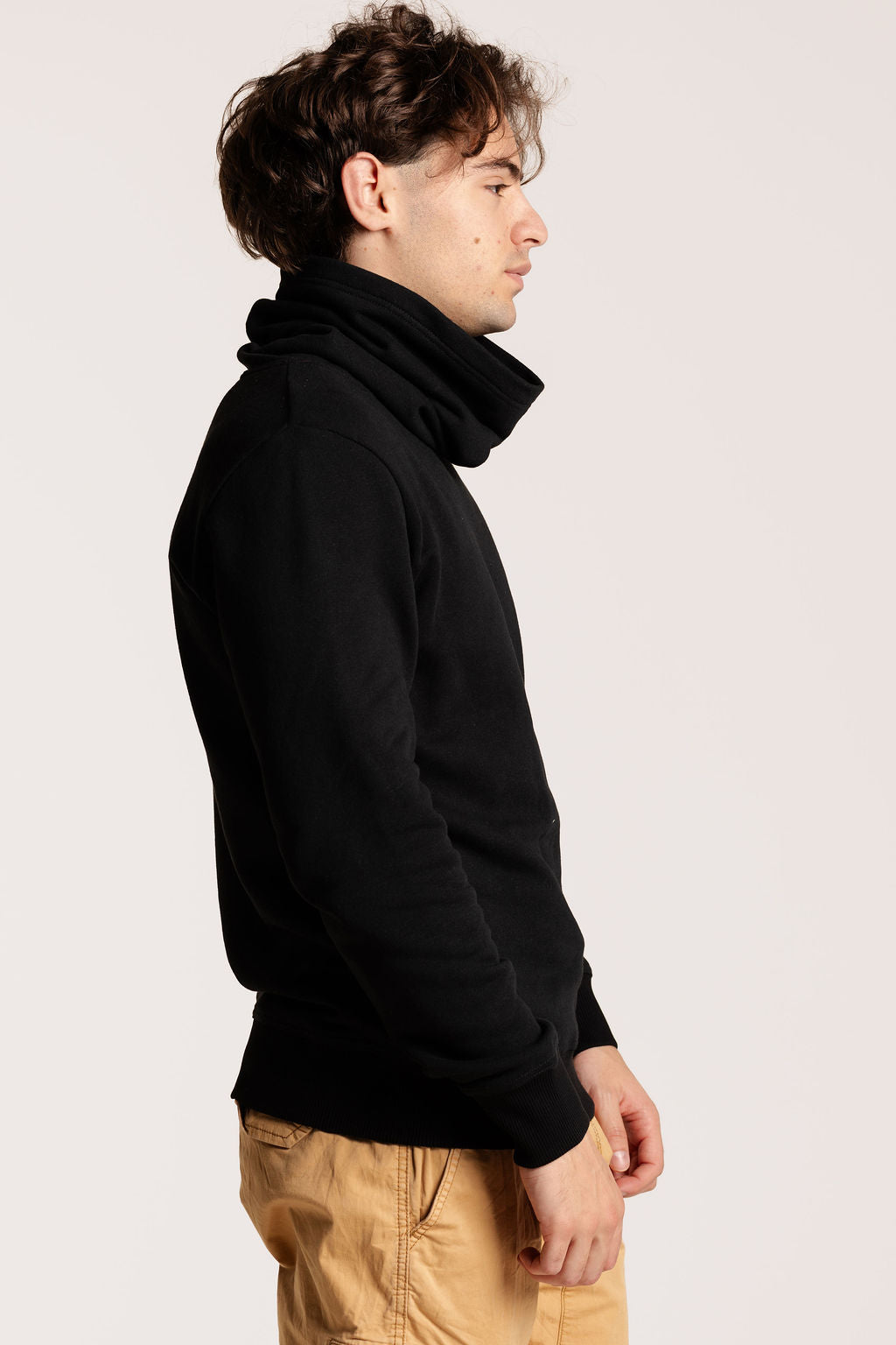 HEMP FUNNELNECK / BLACK