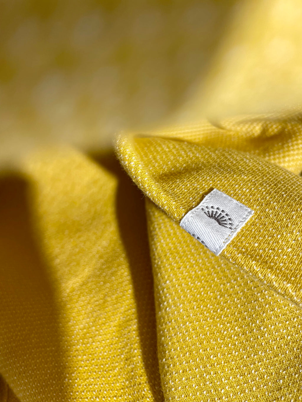 BICOLOR FUNNELNECK / MUSTARD