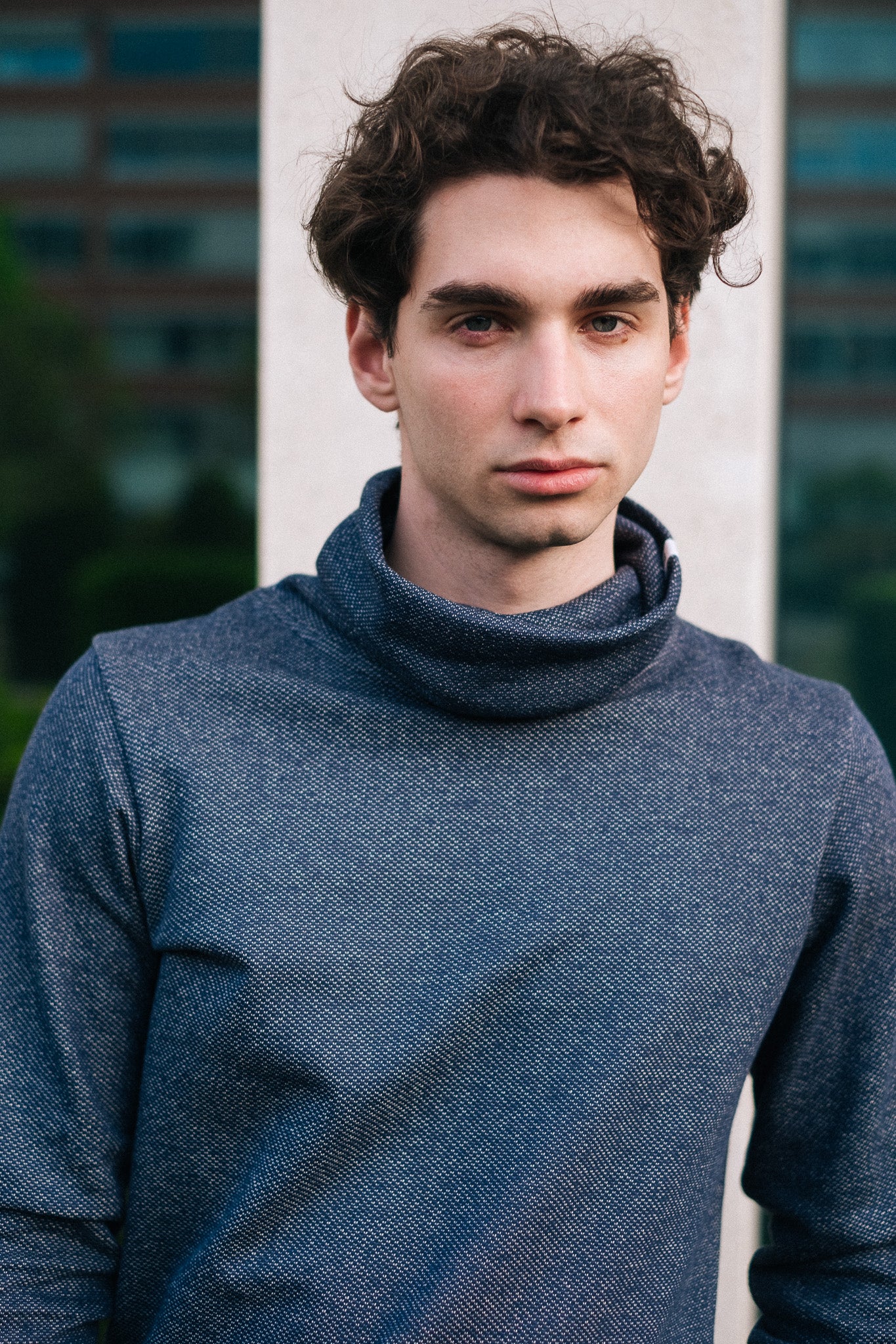 BICOLOR FUNNELNECK / NAVY