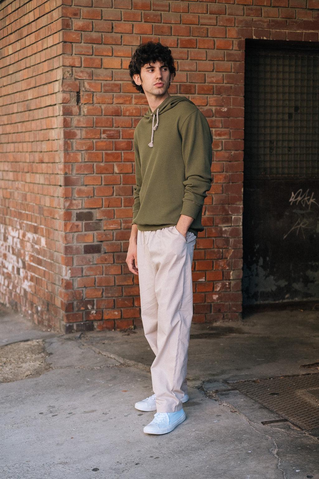 HIVE HOODIE / OLIVE