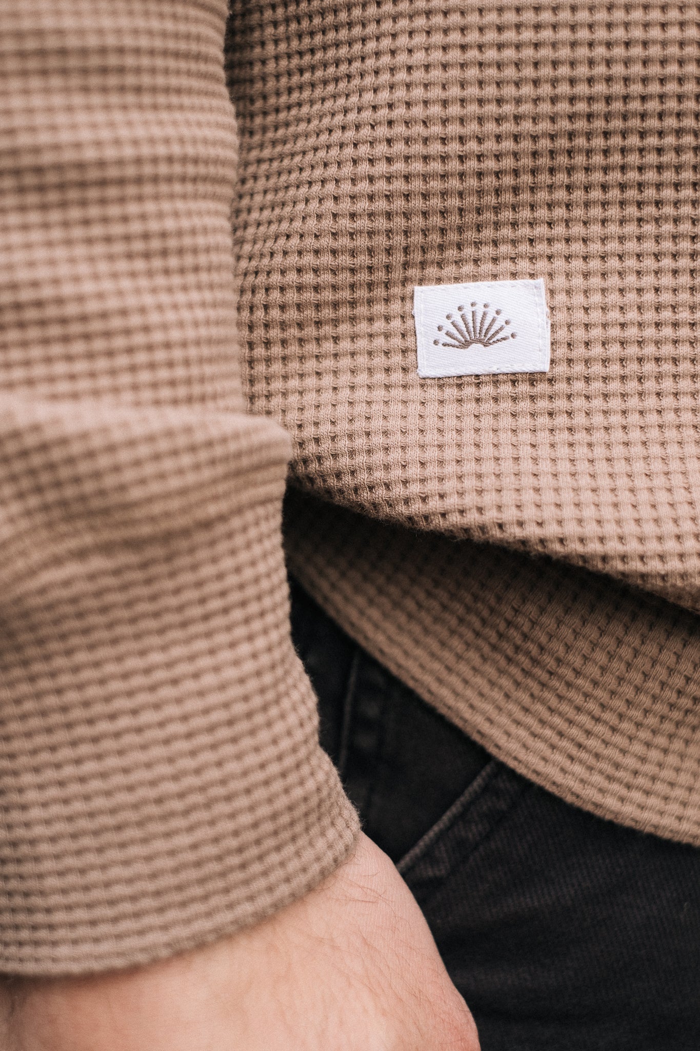 HIVE HOODIE / TAUPE