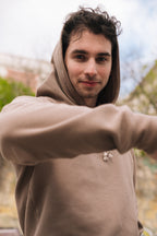 HIVE HOODIE / TAUPE