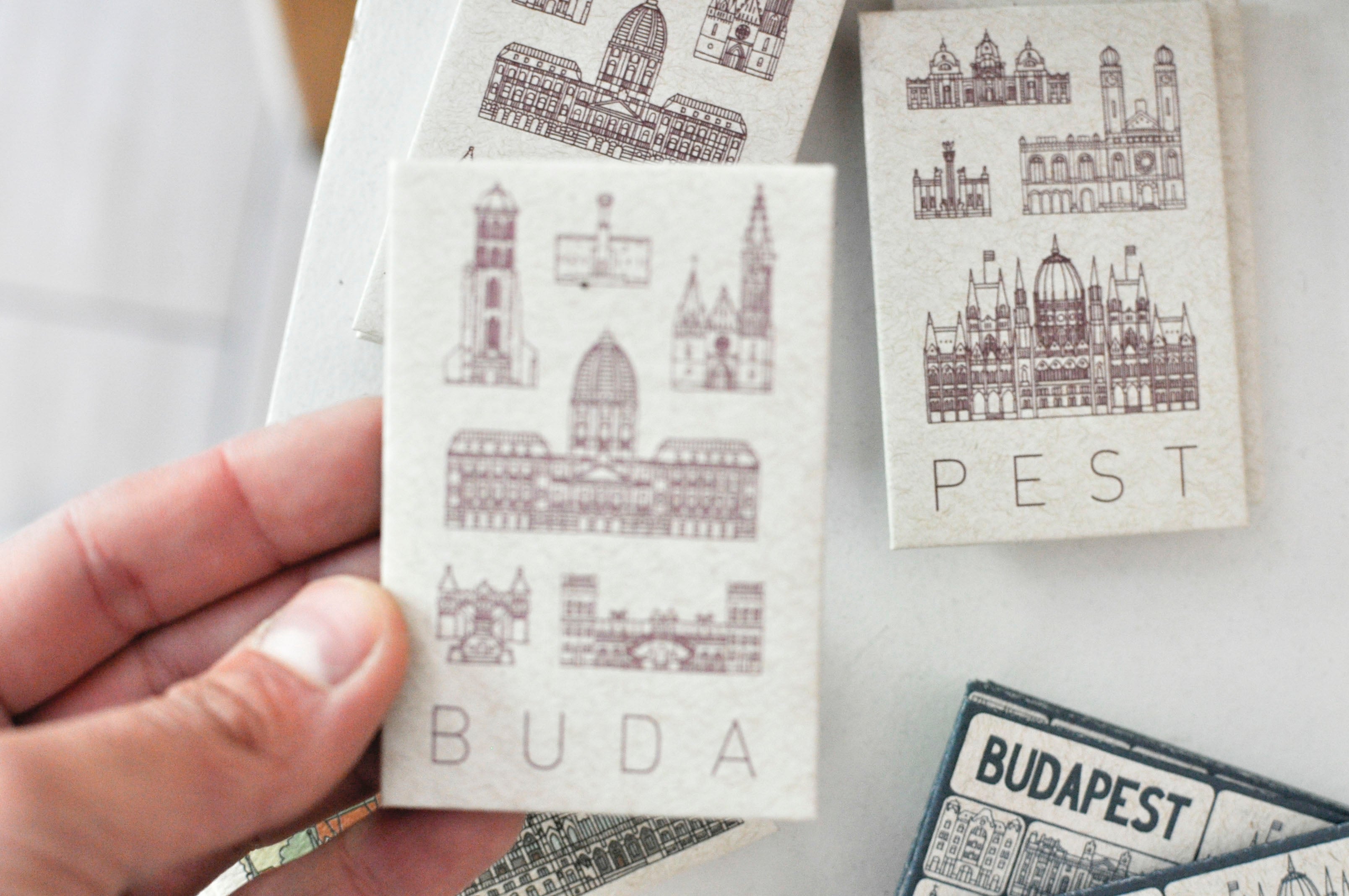 Buda  mágnes- fehér